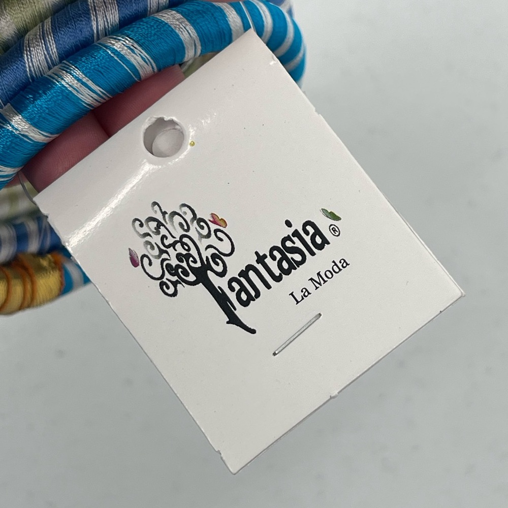 Fantasia nwt wrapped colorful bangle set